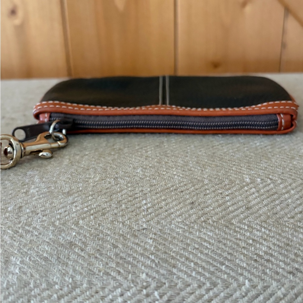 Dooney & Bourke Black Pebbled Leather Wristlet with Brown Leather Detail - Picture 6 of 11